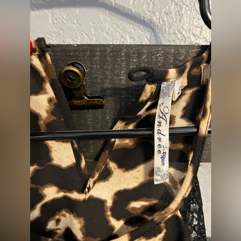 Womens Leopard TankTop with Black Lace - Picture 5 of 10